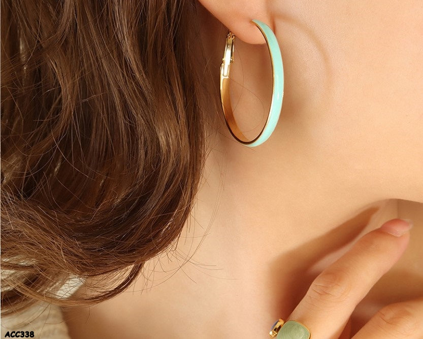 Arete dorado color menta de acero inoxidable