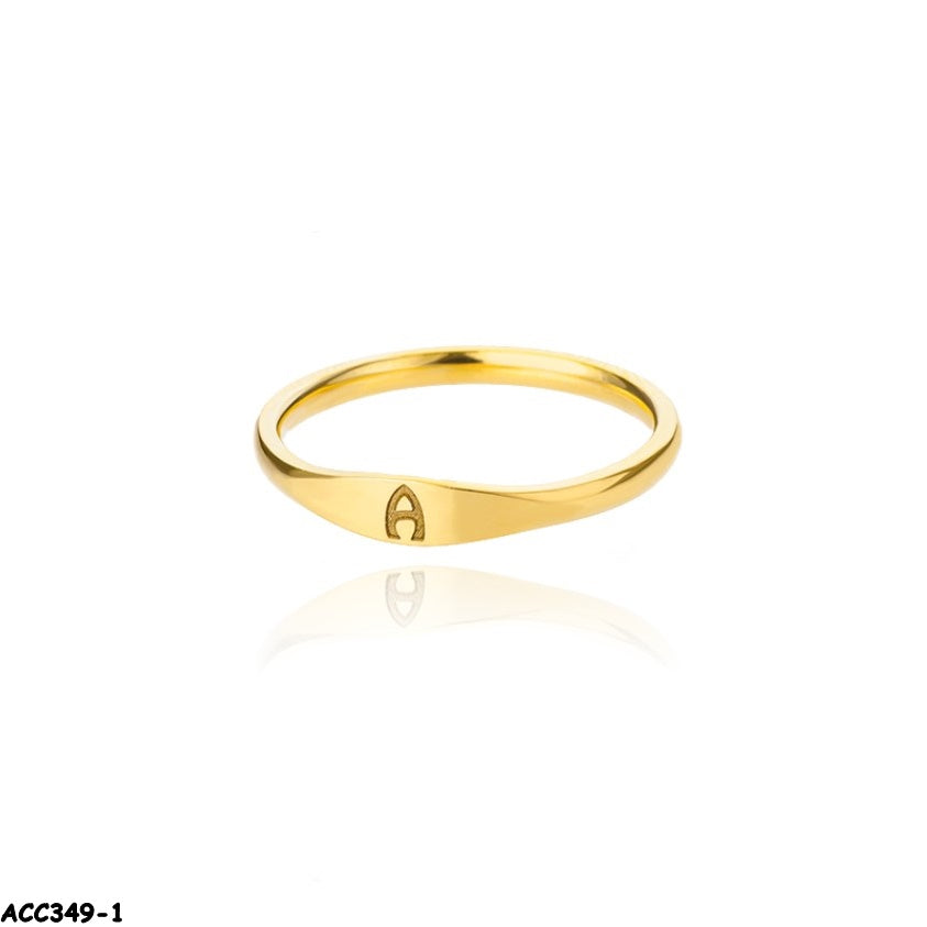 Anillos dorados de acero inoxidable de letras