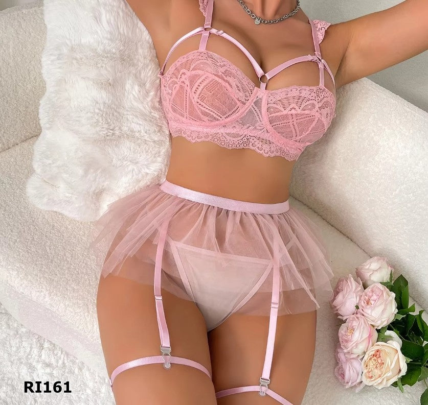 Lencería 4 piezas malla y blonda color rosa