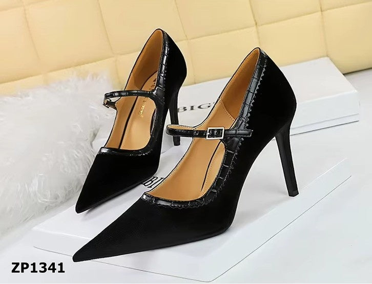 Zapato de tacón alto color negro