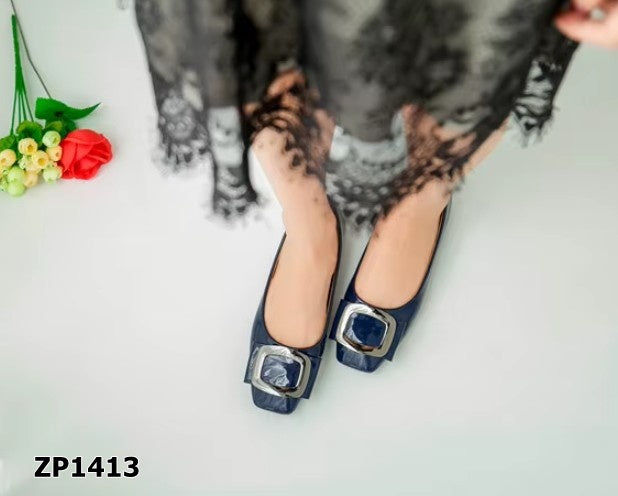 Zapato bajo flat detalle plateado  color azul