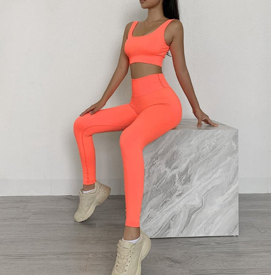 Set deportivo 2 piezas leggings y top de tirantes color neón