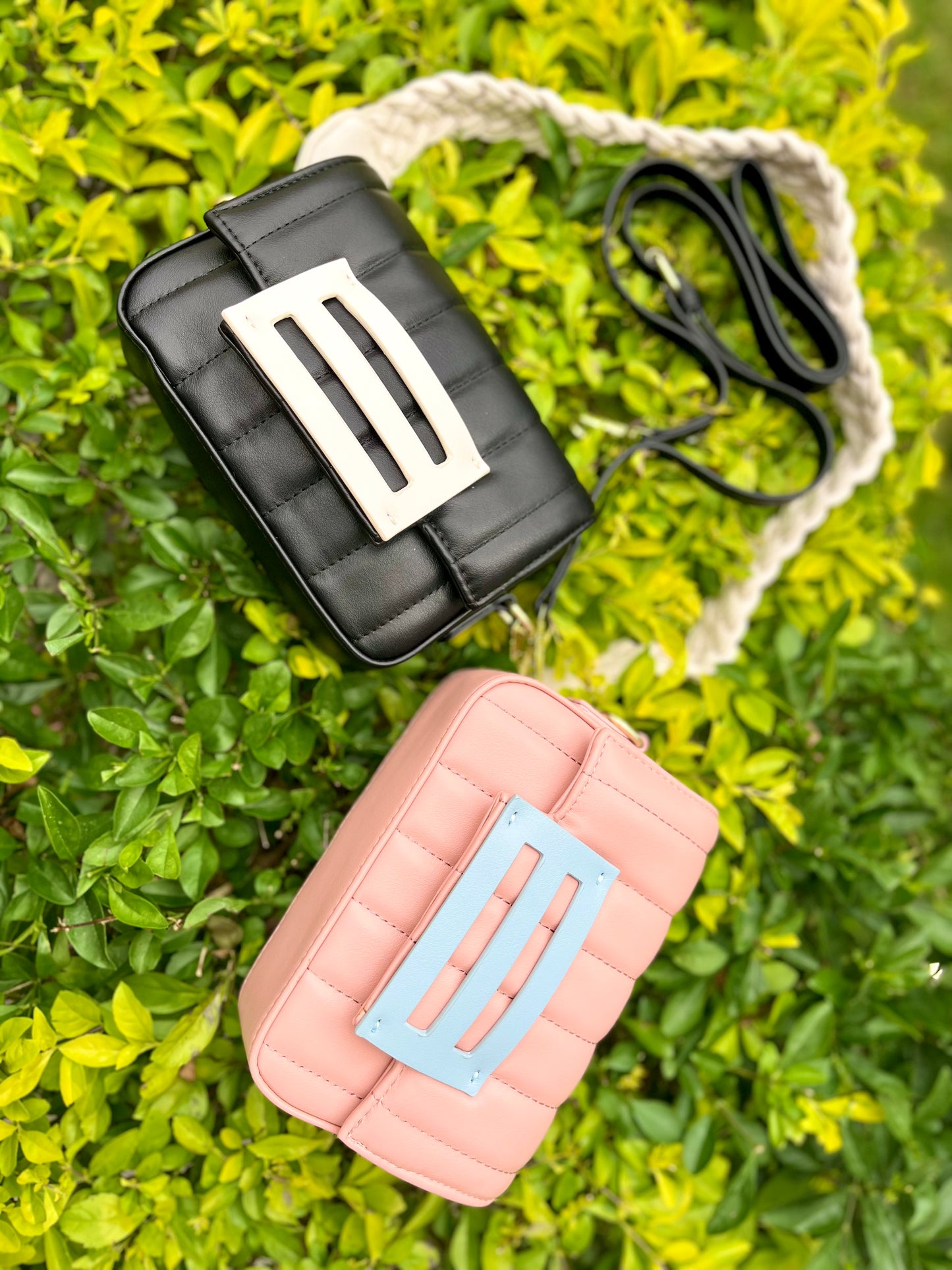 Bolso mini bag, shoulder y crossbody color rosa y negro