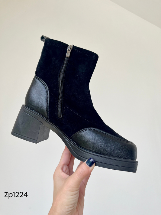 Botines color negro