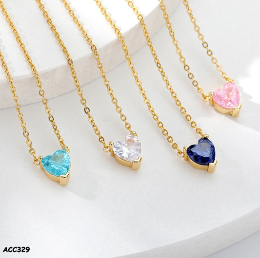 Gargantillas doradas de acero inoxidable con piedra en corte corazon
