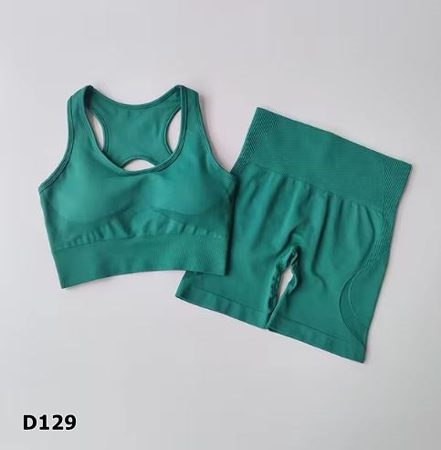 Set deportivo 2 piezas short (push up) y sport bra color verde