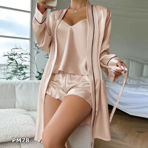 Pijama 3 piezas bata, top y short color champagne