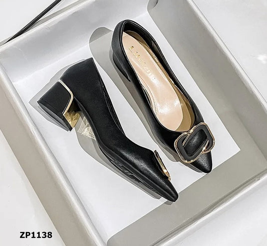Zapato de tacón medio cuadrado color negro y beige