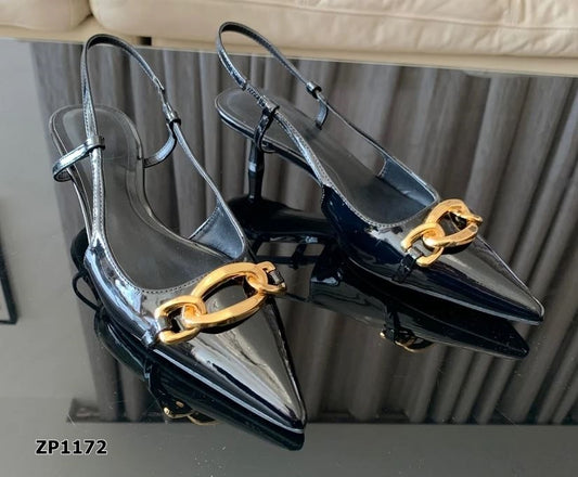 Zapato de tacón bajo detalle dorado color negro y beige