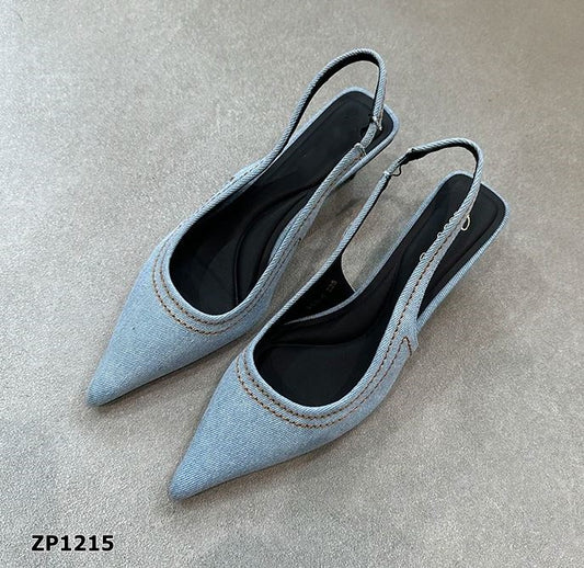 Zapato de tacón bajo color azul