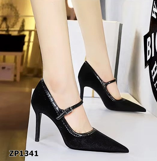 Zapato de tacón alto color negro