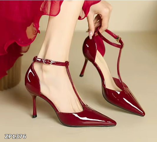 Zapato de tacón medio color rojo vino y negro
