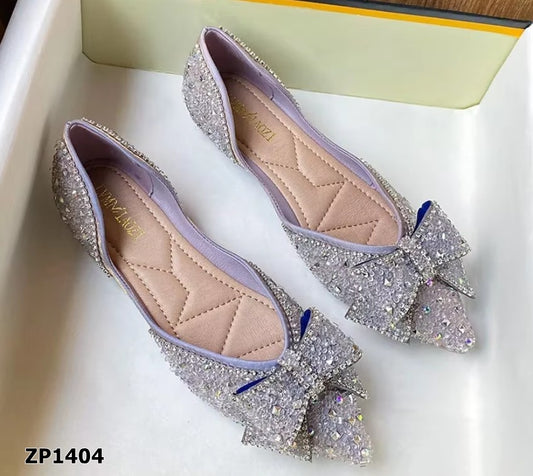 Zapato bajo flat con pedrería color morado lila