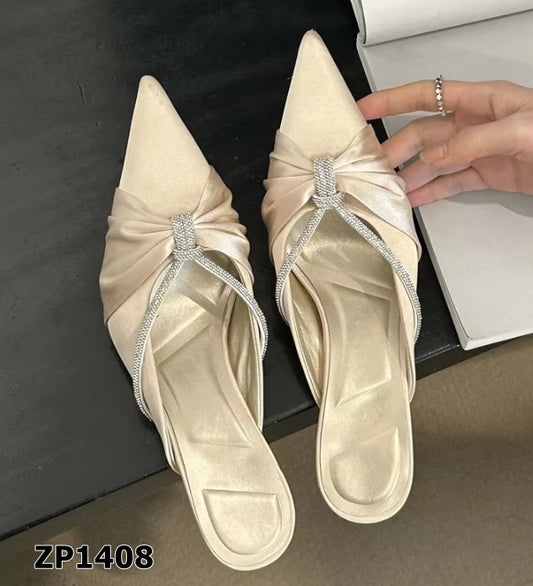 Zapato de tacón medio color champagne