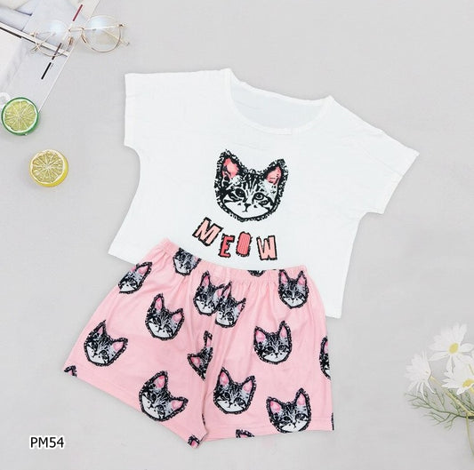 Pijama de gatito 2 piezas manga corta y short color blanco y rosa